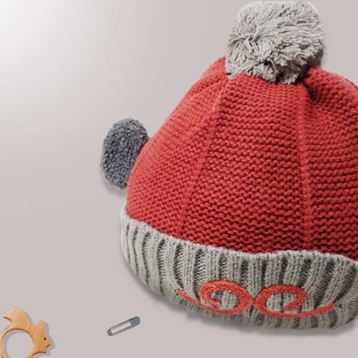StarAndDaisy Kids Winter Cap (Upto 4 years kids – Maroon & Grey) - Image 3