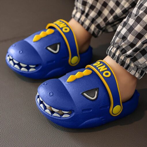StarAndDaisy Dinosaur Clogs for Kids with Comfortable Back Straps Strips, Lightweight & Non-Slip 3-9 years - JH-990-GREEN - Image 4
